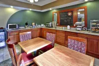 Comfort Inn Wings Stadium - sarapan