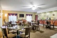 Quality Suites فنادق في Trumbull