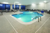 La Quinta Inn & Suites by Wyndham Pontoon Beach Hotels in Pontoon Beach