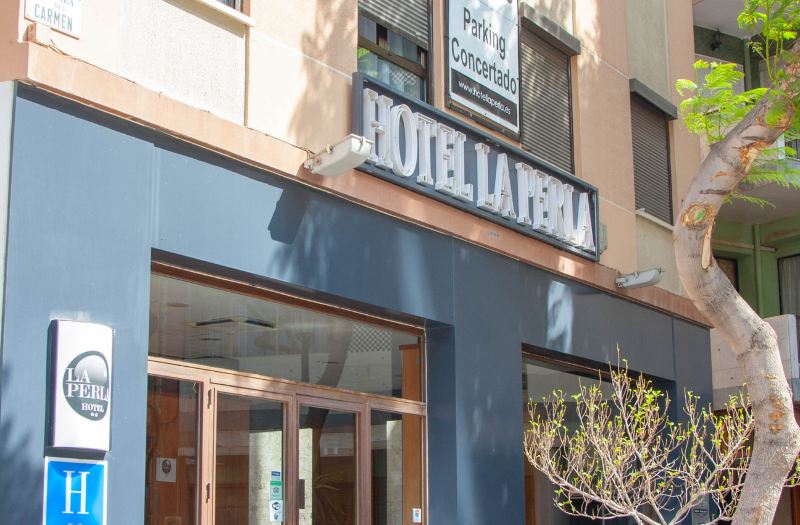 Hotel La Perla - Valoraciones de hotel de 2 estrellas en Almería