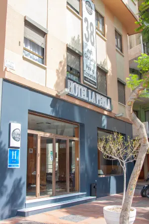 La Perla Отели в г. Печина