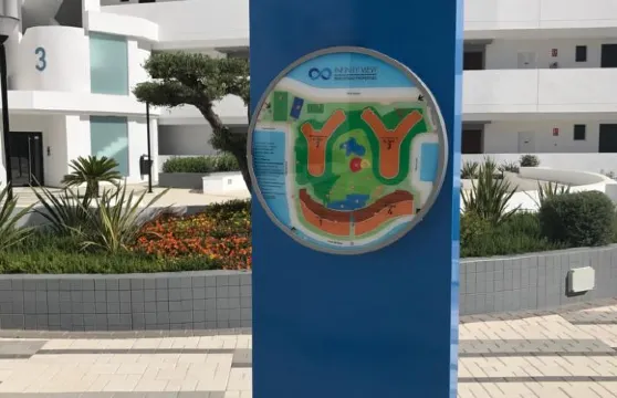 無邊景觀天堂公寓