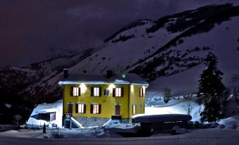 Gite Casa Rural El Ambigu - Housity