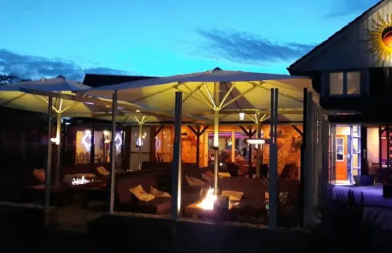 多洛雷斯餐廳酒店