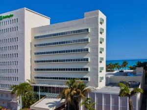 Holiday Inn Miami Beach-Oceanfront, an IHG Hotel