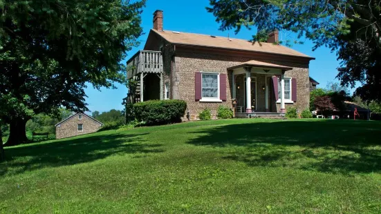 Maxwell Creek Inn Bed and Breakfast