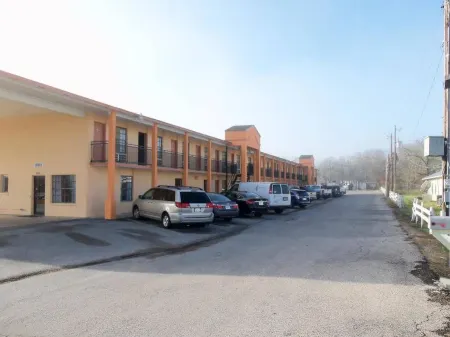 Giddings Executive Inn Отели в г. Джиддингс