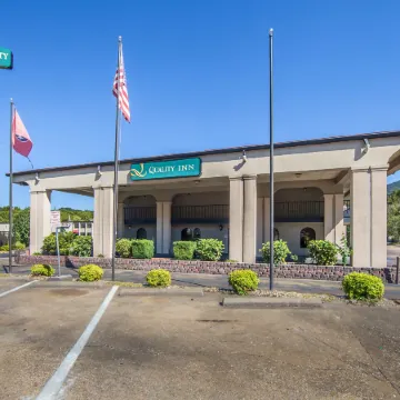 Howard Johnson by Wyndham Chattanooga Lookout Mountain I-24