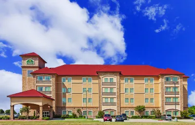 La Quinta Inn & Suites by Wyndham Allen at the Village