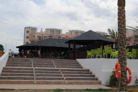 Marina Rey Отели в г. Вера