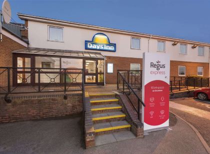 Days Inn by Wyndham Watford Gap