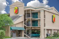 Super Inn Williamsburg Hotels in James City County
