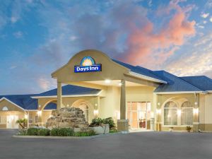 Days Inn by Wyndham Robstown