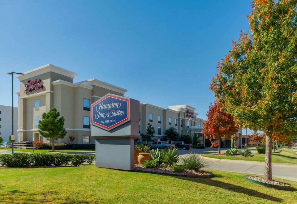 Hampton Inn & Suites Fort Worth-Fossil Creek-Melody Hills Updated 2023 Room  Price-Reviews & Deals 