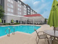 La Quinta Inn & Suites by Wyndham Arlington North 6 Flags Dr - Pools