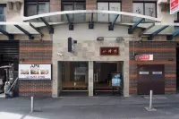 APX Darling Harbour Hotel dekat Cape Solander