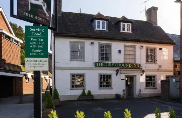 灰狗威爾頓賓館