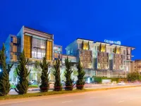 Grand Vista Hotel Chiangrai Hotels near Roy Hun Noodle