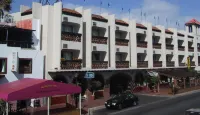 Best Western El Cid Hotel dekat First Street