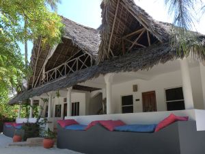 Blue Reef Sport & Fishing Lodge and Bungalows