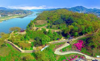 Gongju Honghui Pension