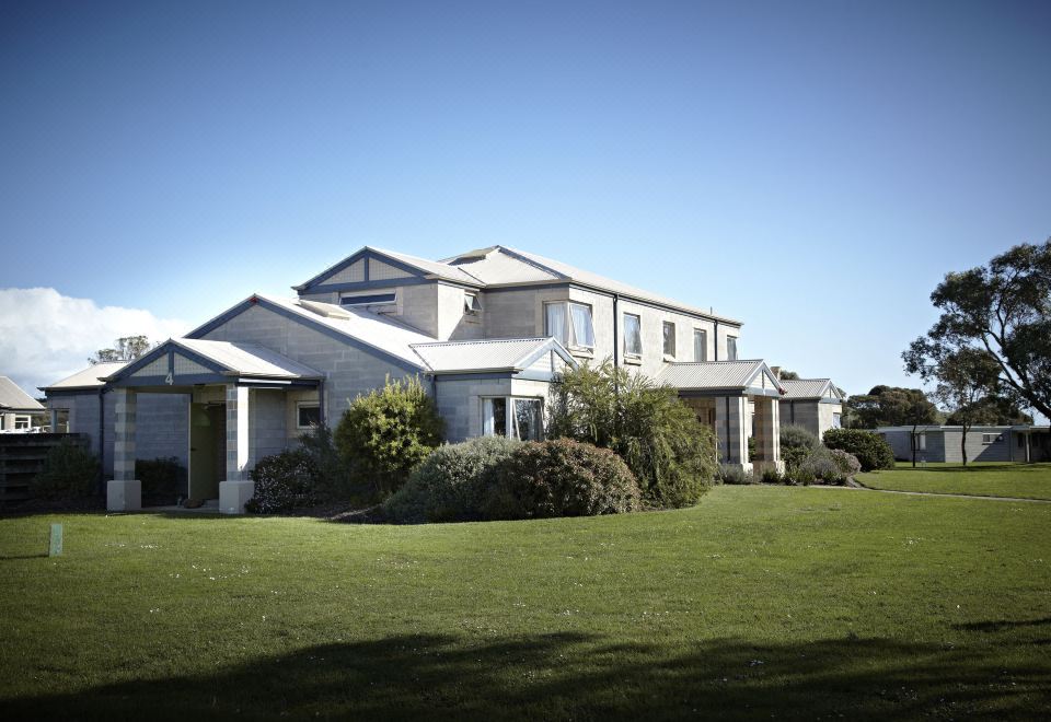 Deakin Warrnambool Units,Warrnambool Updated 2024 Reviews & Prices