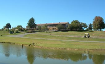 Baneberry Golf and Resort