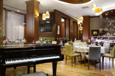 Restaurant Sochi Marriott Krasnaya Polyana Hotel Photo