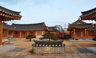 2. 경주 황남관한옥..