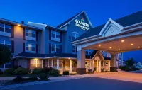 Country Inn & Suites by Radisson, St. Cloud East, MN Hotel di Stasiun Cloud