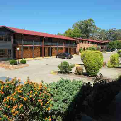 Maclin Lodge Motel Hotel Exterior