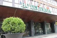 Hotel Plaza Hotel in zona Biblioteca Comunale "Pietro Acclavio"
