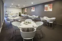 Honeysuckle Executive Apartments Hotels in Newcastle