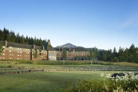 Skamania Lodge Отели рядом с достопримечательностью «Гора Тейбл»