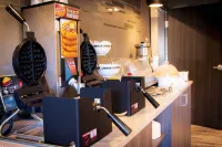La Quinta Inn & Suites by Wyndham Anchorage Airport - breakfast