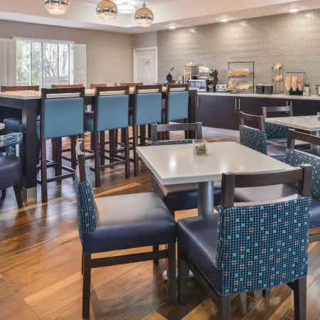 La Quinta Inn & Suites by Wyndham Atlanta South - Newnan