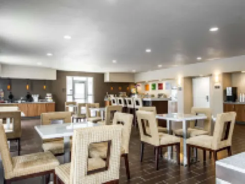 Comfort Suites Woodland - Sacramento Airport Hotels in Woodland