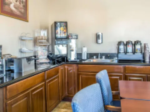 Riverton Inn & Suites Riverton Hotels in Riverton