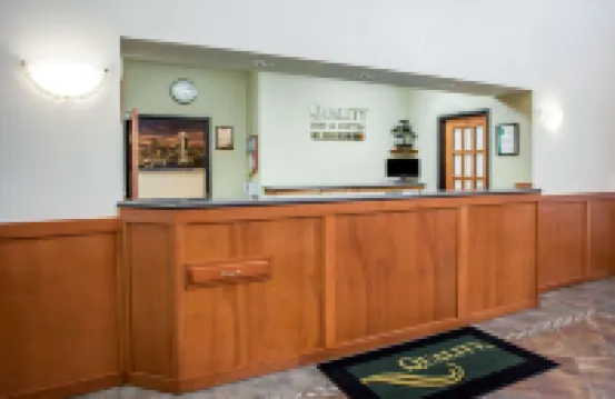 Quality Inn & Suites Federal Way - Seattle - Parkplatz
