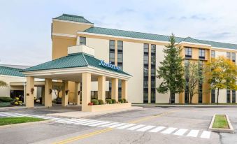 Comfort Inn & Suites Piqua-Near Troy-I75