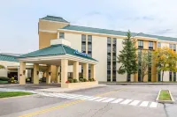 Comfort Inn & Suites Piqua-Near Troy-I75 - 2-Star