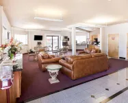 University Inn & Suites - Motels