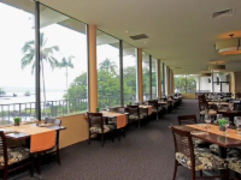 Hilo Hawaiian Hotel, Trademark Collection by Wyndham ヒロのホテル