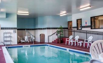 Quality Inn & Suites Near St Louis and I-255