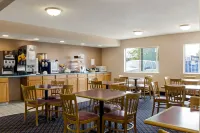 Bison Inn & Suites on University Hotels in Moorhead