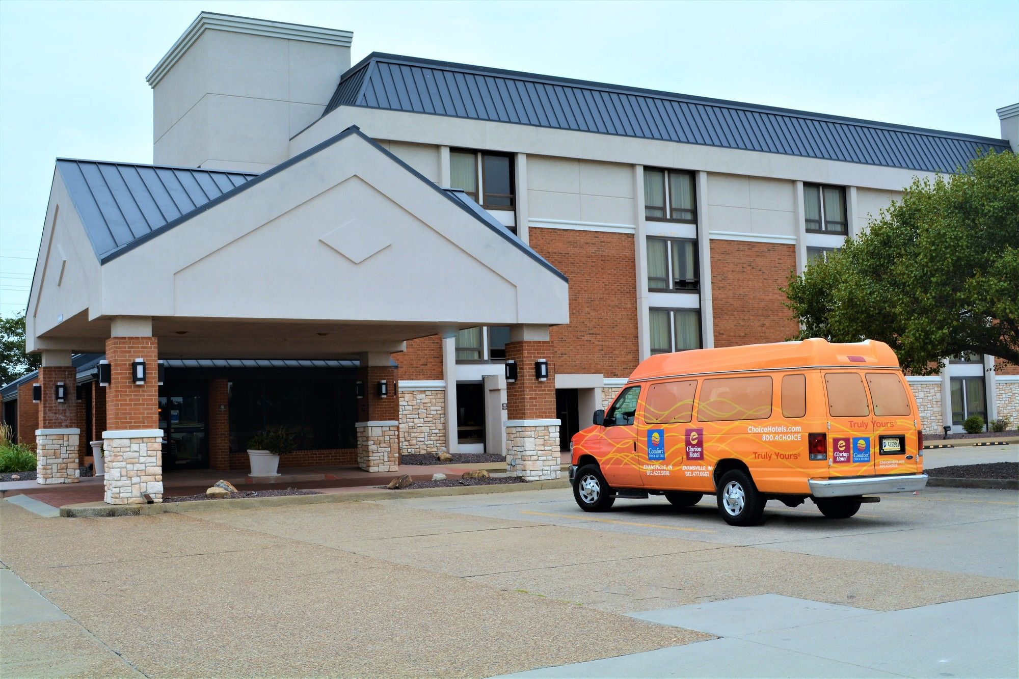 Comfort Inn & Suites Evansville Airport