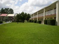 Days Inn by Wyndham Dothan Hotels in Dothan