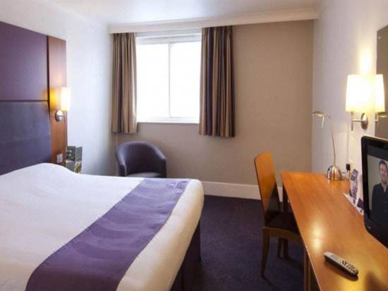 Featured image of post Premier Inn Torquay Seafront Es gibt verschiedene speisem glichkeiten wie imperial china brunswick thorn worthing und thyme at the premier inn in circa 50 metern entfernung