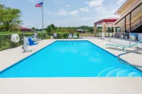 Super 8 by Wyndham Cleveland