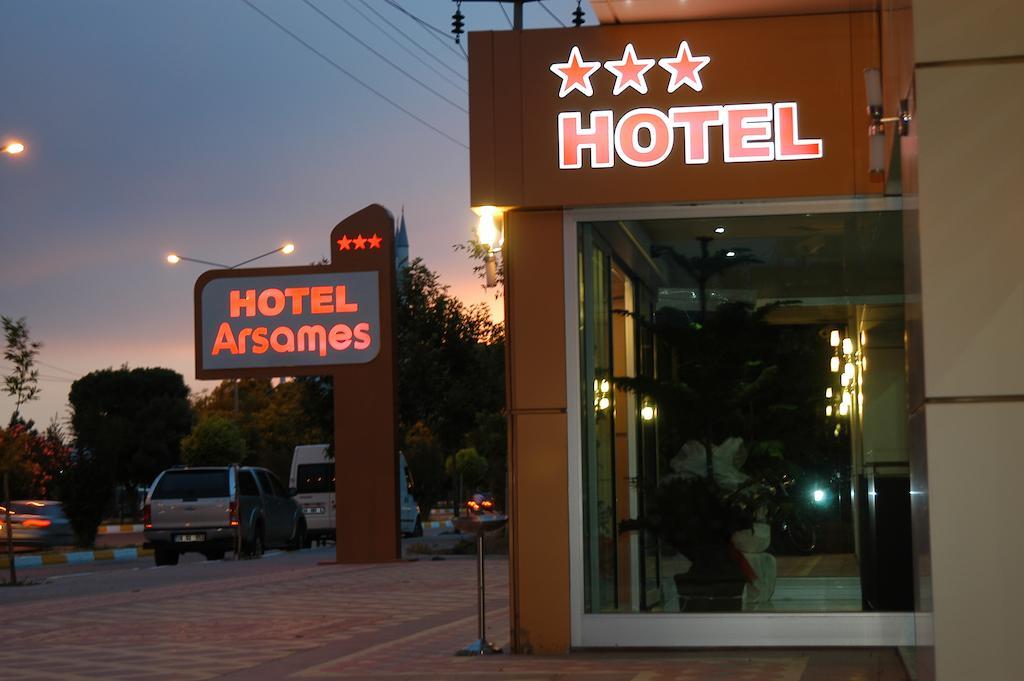 Arsames Hotel